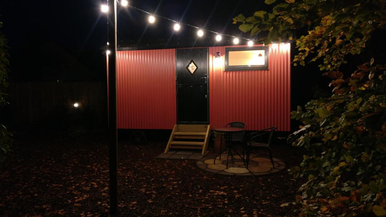 Forest Heath Shepherd'S Huts Ringwood Exteriör bild